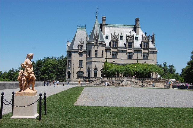 biltmore estate hotels nearby