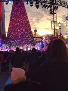 The outstanding entertainment really gets you into the Christmas mood!-Carowinds Winterfest