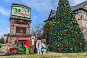We stayed at the Christmas Inn…In August!- Pigeon Forge Travel Guide