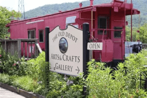 Small Towns Of North Carolina: Reach Out 2 History
