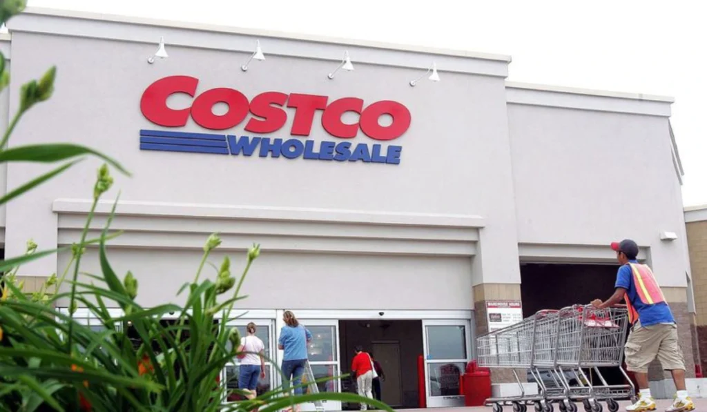 Costco Rival Launches Megastore