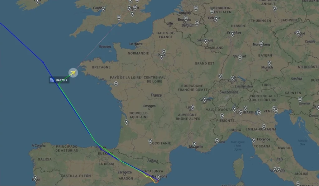 United Airlines Flight UA770 Emergency Diversion